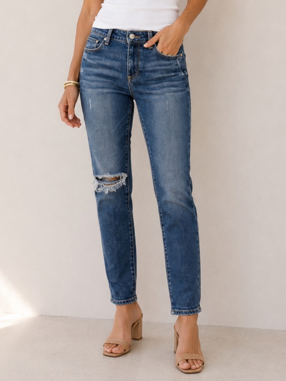PAIGE Skyline Jeans Women's 28 Medium Wash Distressed Knee Premium Denim
